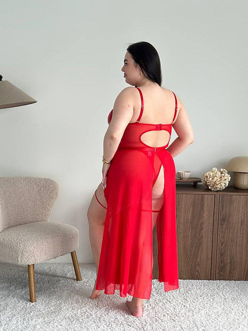 Сексуальне жіноче боді plus size зі спідницею та гартерами великих розмірів на бретельках із відкритою спиною з кісточками червоне Одеса - фото 7