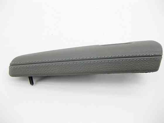 Mercedes-Benz  A2217200689 7H91 Облицювання сіра шкіра кнопки склопідйомника на передній правій дверній карті S-Class W221 Одеса