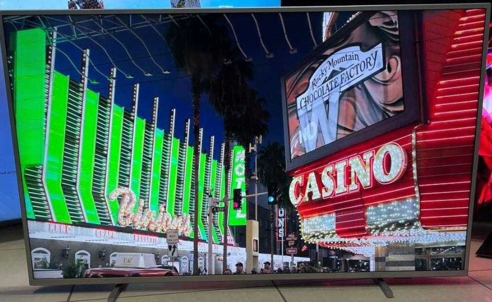 Телевізор Безрамний: 58" 4K PHILIPS Smart AMBILIGHT 58PUS8105 Дефект! Харків - фото 1