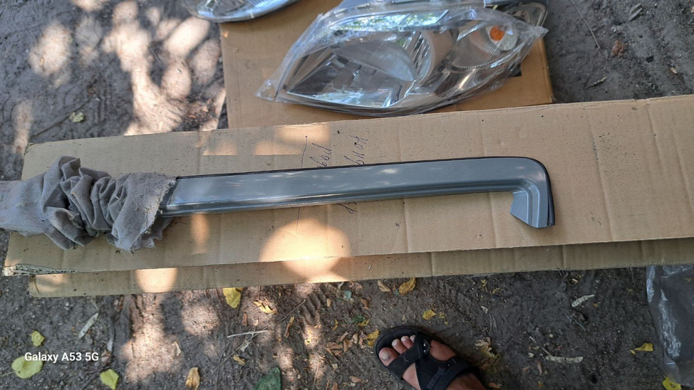 Накладка капота (сабелька) для Chevrolet Aveo. Киев - изображение 1