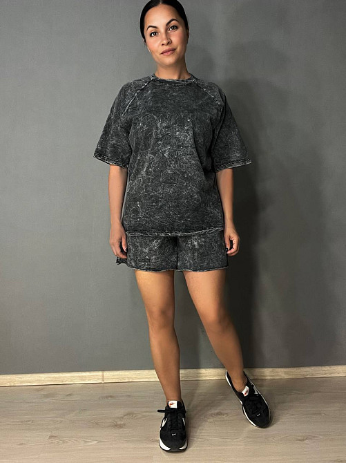 Костюм женский MMC 240014 футболка с шортами тай-дай вареный оверсайз черный, черный, L Киев - изображение 15