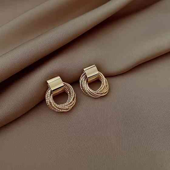 Серьги пара серёжки-пусеты золотистые минималистичный дизайн женская бижутерия серьги из железного сплава Каменец-Подольский