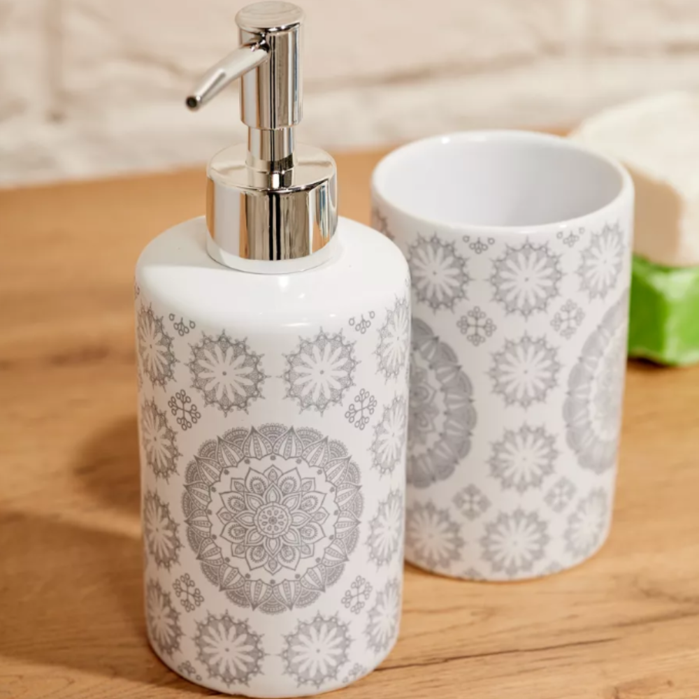 Шторка для ванной и душа набор аксессуаров и ванных принадлежностей: шторка,стакан для щеток,дозатор для мыла Каменец-Подольский - изображение 2