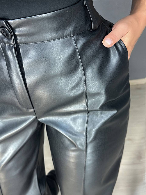 Брюки жіночі Gritana 201 з екошкіри прямі зі стрілкою чорні, чорний, L Київ - фото 2