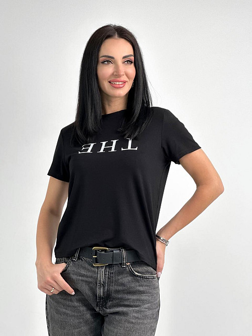 Трикотажна футболка з принтом "The" оптом | Розпродаж моделі Чорний, 42-44 Київ - фото 3