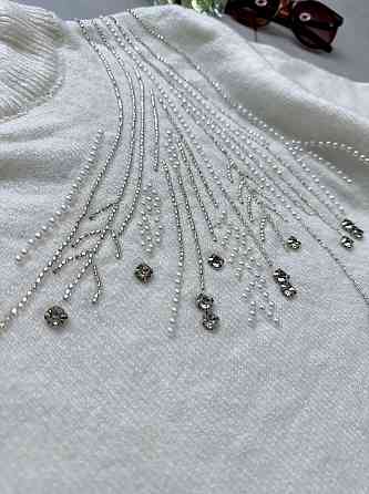 Женский свитер украшен бусинами машинная вязка Одесса