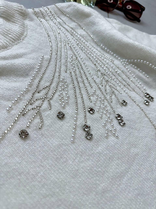 Женский свитер украшен бусинами машинная вязка Одесса - изображение 3