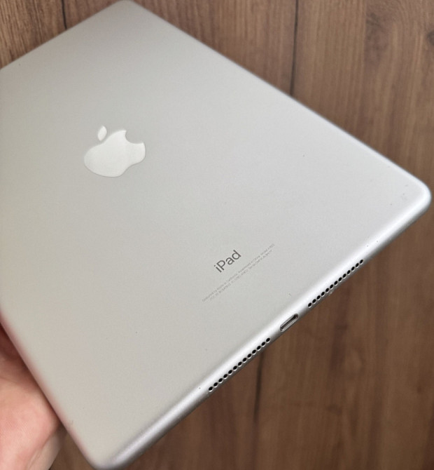 Планшет Apple iPad 5 (2017) 128Gb. Wi-Fi a1822. Київ - фото 7