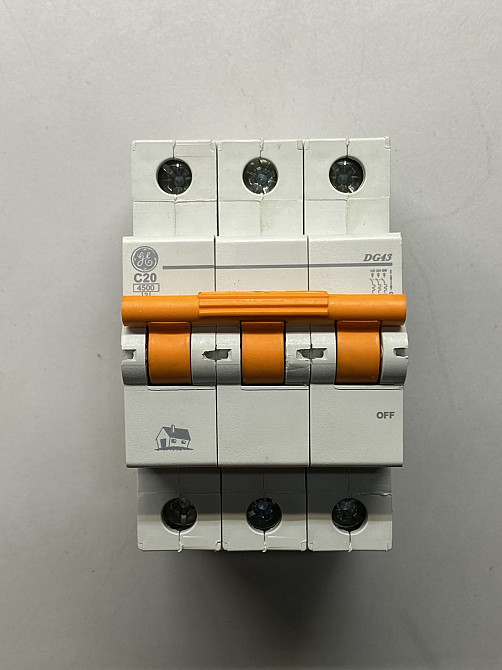 Автоматичний вимикач HTI101B80 B80 1P Луцьк - фото 1