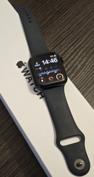 СМАРТ-годинник: Apple Watch SE 2 44 mm. Київ - фото 1