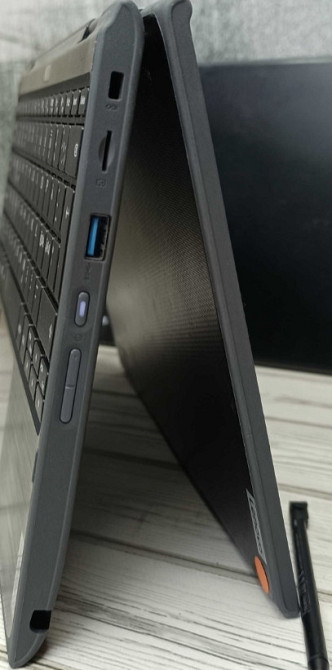 Ноутбук: Lenovo 300e. Сенсорний/Трансформер/4 Ядра/N5030/4Gb./SSD128Gb. Київ - фото 4