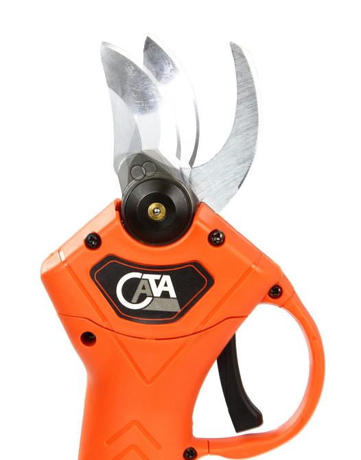 Акумуляторний секатор САТА для гілок з 2 батареями на А2 в кейсі Mar-Pol (M83009C) Нововолинськ - фото 6