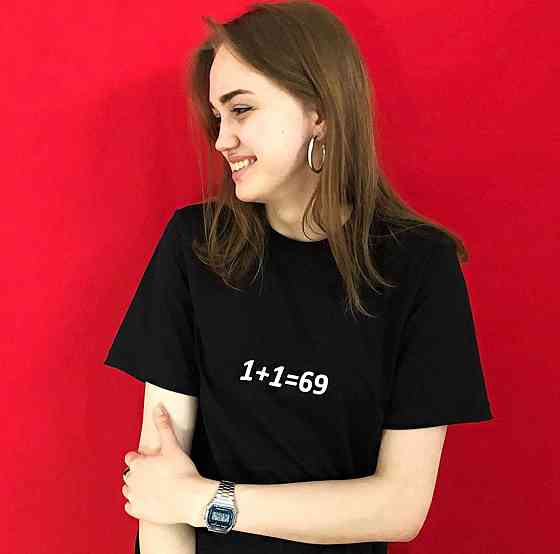 Чорна жіноча футболка Чернівці