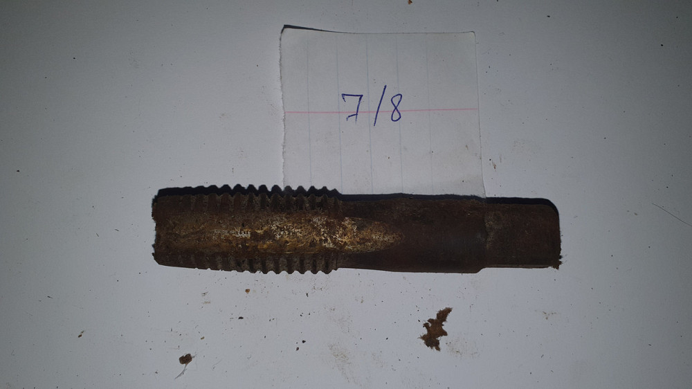 Метчик дюймовый ручной 7/8. СССР. Харьков - изображение 1