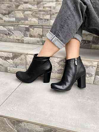 Nivelle Черевики жіночі NIVELLE чорні натуральна шкіра зима каблук 9см висота 10см розмір 38р ( Коломыя