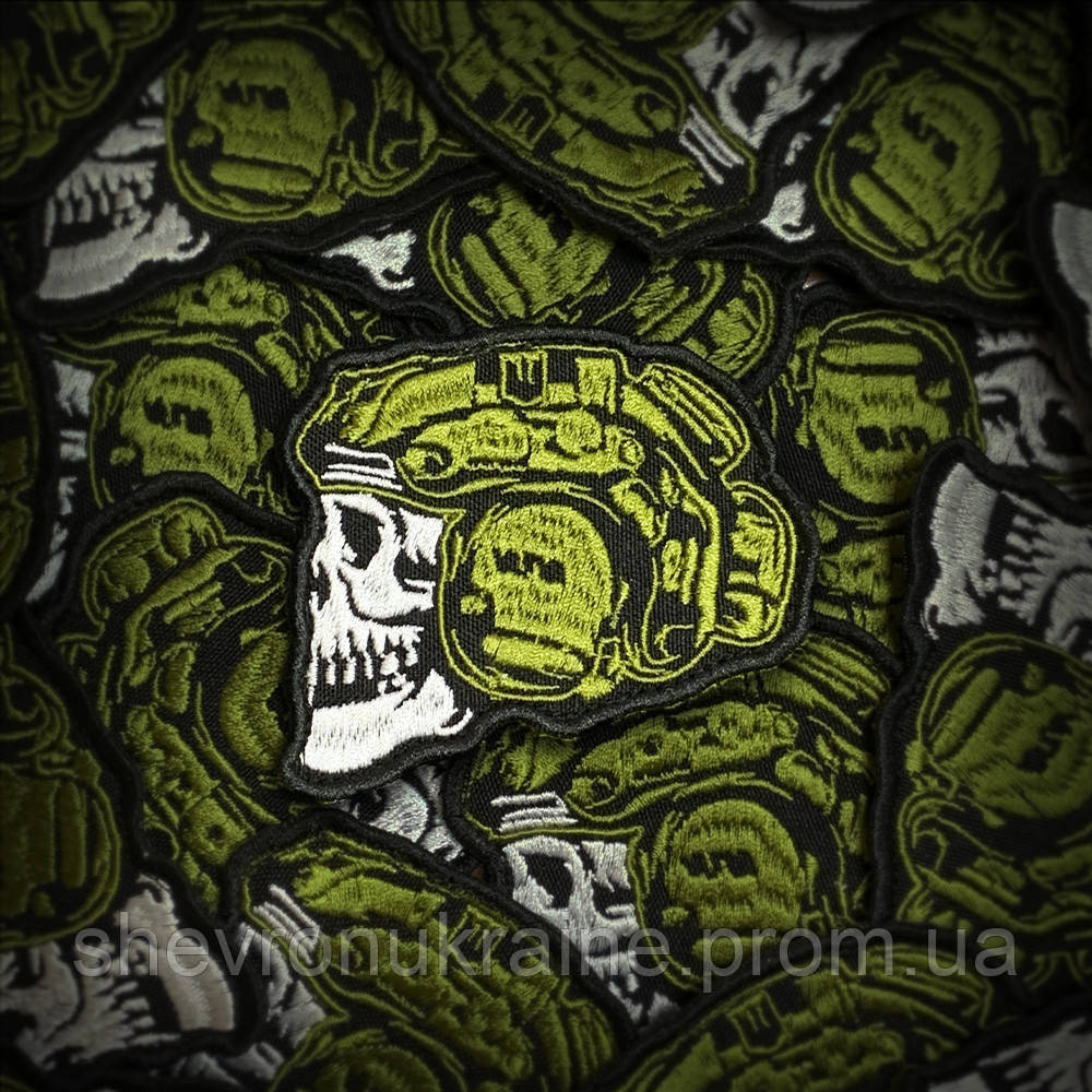 Шеврон Череп у шоломі. Реколор (Форма контурна. На липучці) Розмір 7x8см Київ - фото 1