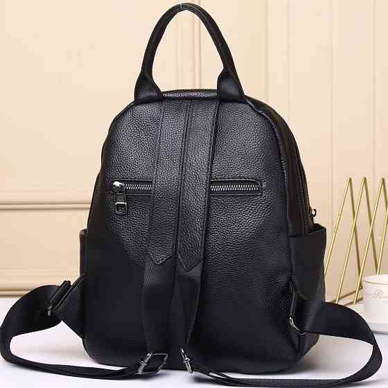 Шкіряний жіночий рюкзак з тисненням, чорний Київ