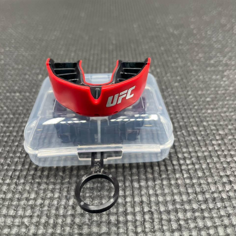 Капа OPRO Silver UFC доросла (вік 11+) Red/Black (ufc.102514002) Кам'янське - фото 9