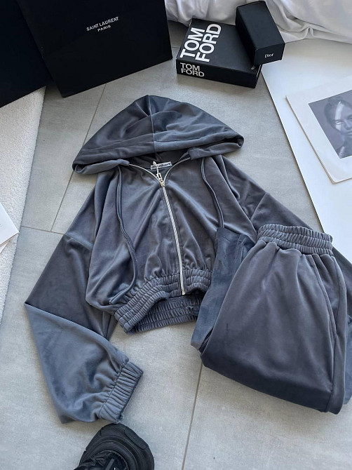 Женский прогулочный оверсайз костюм двойка: кофта и штаны турецкий велюр. Графит Одесса - изображение 4