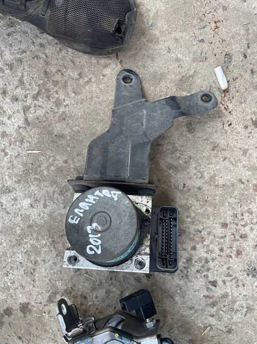 Блок ABS Hyundai Elantra 2011-2015 Київ - фото 1