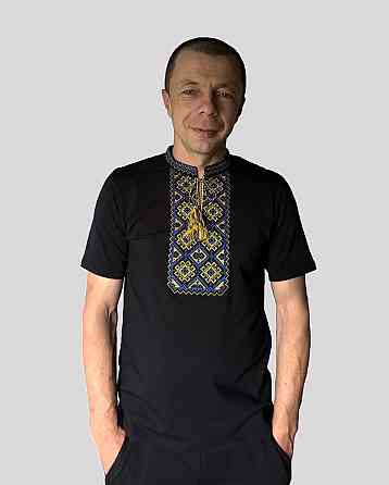 Мужская черная футболка вышиванка с крупным орнаментом на груди в синих и желтых цветах 5XL Киев