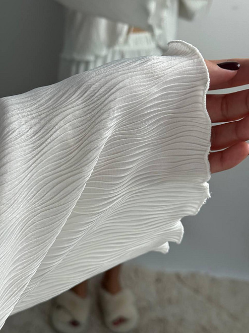 Жіночий комплект зі стрейч-плісе: кофточка та шорти Молочний M-L Харків - фото 3