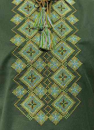 Чоловіча зелена вишиванка з неймовірним орнаментом Київ