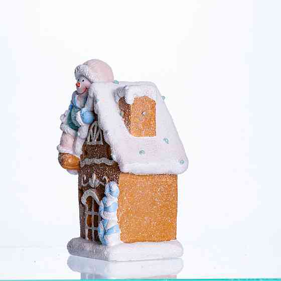 Новорічна декоративна фігурка з підсвіткою 14×9×20 см Новорічний декор Будиночок зі сніговиком з порцеляни CR-6-5 Коломыя