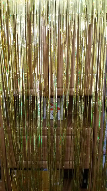 Дождик фотозона с голограммой 2 м на 1 м золотистый Киев - изображение 7