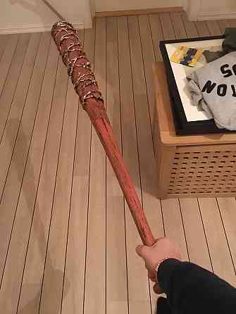 Бейсбольна бита RESTEQ Люсіль Нігана — The Walking Dead, 85 см, гумова, реалістична Київ