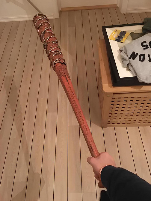 Бейсбольна бита RESTEQ Люсіль Нігана — The Walking Dead, 85 см, гумова, реалістична Київ - фото 5