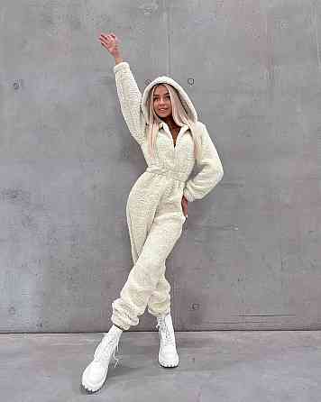 Жіночий теплий затишний комбінезон з капюшоном з хутра тедді Одеса