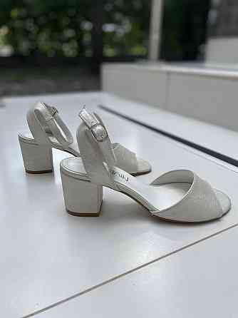 Nivelle Босоніжки жіночі NIVELLE 1898/6015-6033 білі (літо, шкіра-сатин натуральна) (3714) Коломия