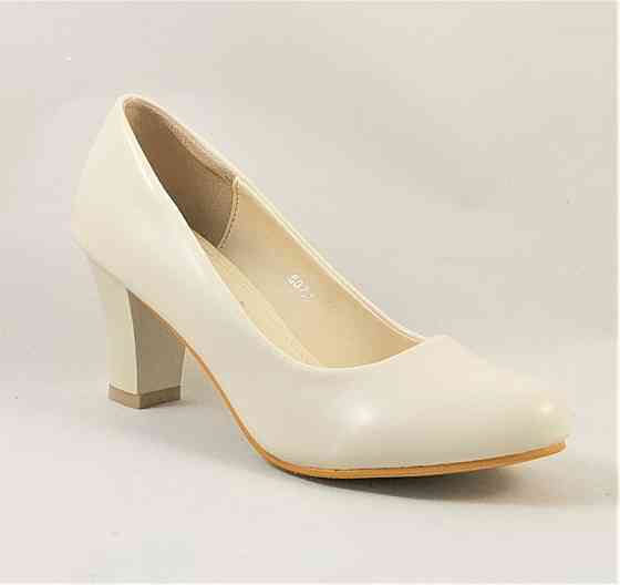 Жіночі Бежеві Туфлі на Толстовці Лакові Модельні (розміри: 37) — 072 Дніпро