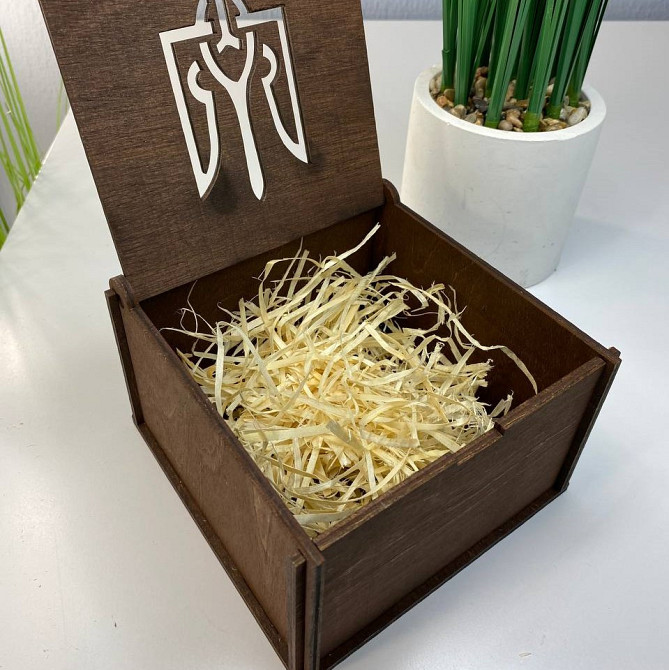 Коробка з фанери подарункова з гербом України 12,5х12,5х7,3 дерев'яна коробка квадратна з кришкоюMasterSem Київ - фото 5