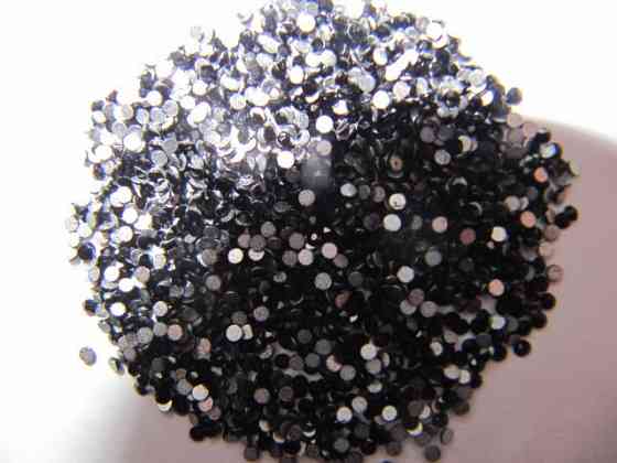 Стразы Swarovski черные ,SS3 (1400 шт) Киев