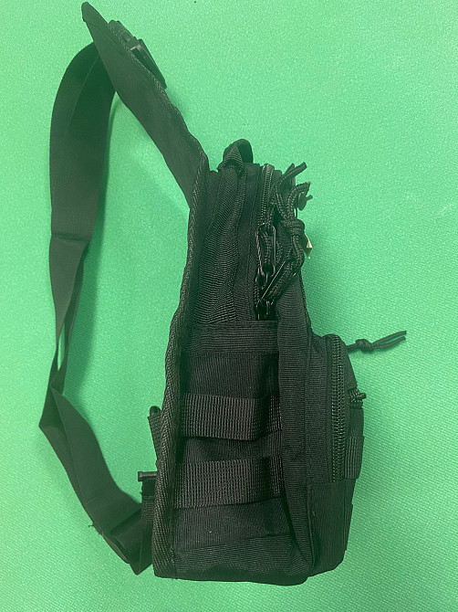 Мужская сумка тактическая через плечо 40 на21см 3 кармана спереди и 2 кармашки боковых черный Киев - изображение 5