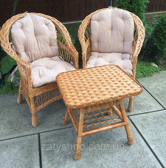 Меблі з лози з журнальним столом |  Меблі з рожевими накидками меблі дачні подарункові Київ - фото 2