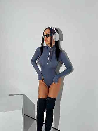 Жіночий стильний стильний боді на блискавці з розрізом під пальчик Мікродайвінг Графіт Одеса