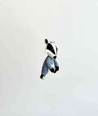 М’яка фетрова іграшка барсук ручної роботи – безпечна розвиваюча іграшка Київ