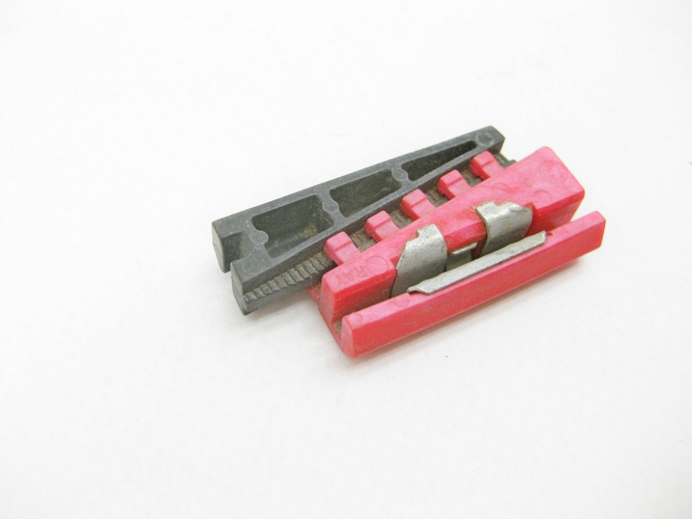 Mercedes-Benz  A2196900414 Кріпильна пластина на даху для водовідвідного молдингу CLS C219 Одесса - изображение 4