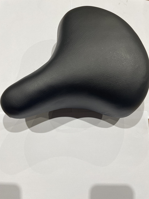 Седло велосипедное (Комфорт) основа пластмассовая Мукачево - изображение 1