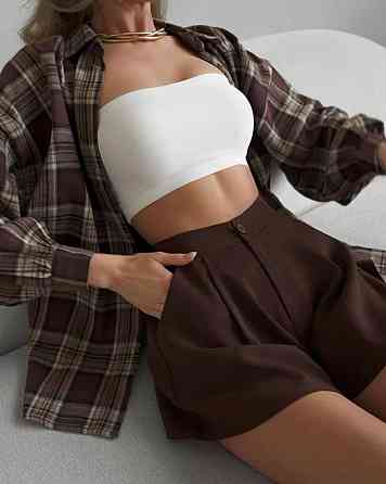 Женские повседневные классические шорты костюмка Шоколад, M-L Одесса