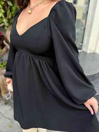 Жіноча романтична сукня батал з декольте щільна костюмка Одеса