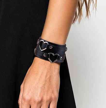 Браслет из искусственной кожи с сердцами черный, панк браслет унисекс, готический аксессуар Киев