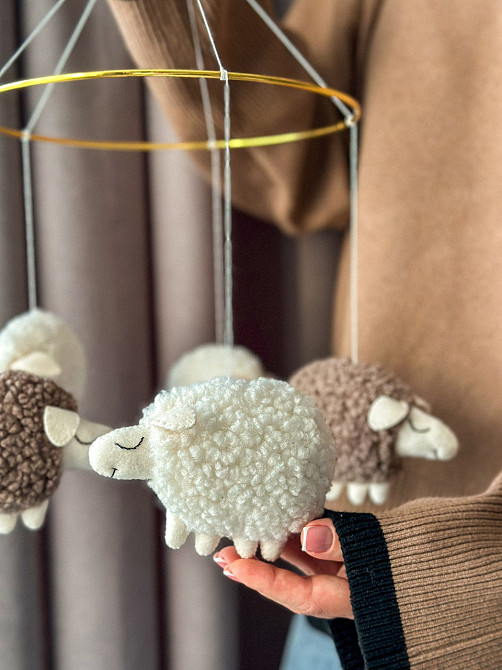 Дитячий музичний мобіль на ліжечко для немовлят WooolyWool «Баранці» з 35 мелодіями Київ - фото 2