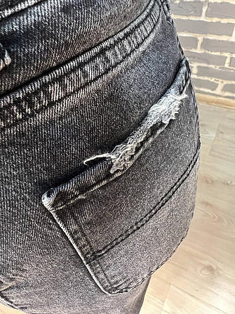 Шорты женские джинсовые Q-4 Denim 544-24 бермуды косые карманы длина до колен рваные черные, черный, Одесса - изображение 4