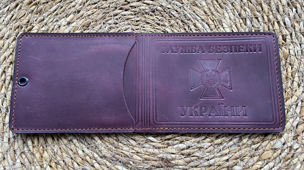 Шкіряна обкладинка на посвідчення СБУ із шевроном бордового кольору Київ - фото 4