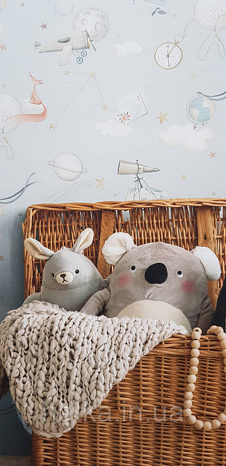 Шпалери флізелінові еко Rasch Kids World II 0.53х10 дитячі карти глобуса компаси літаки зірки на блакитному Київ - фото 1