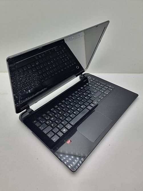 Ноутбук Toshiba sattelite L50D-B Amd A8-6410/8 gb/ HDD 0gb/АКБ- ( Б клас) Луцьк - фото 1